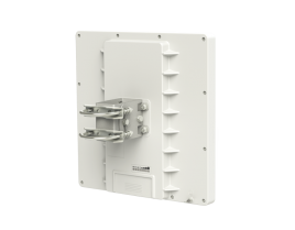 MIKROTIK_RB911G-5HPND_QRT.jpg